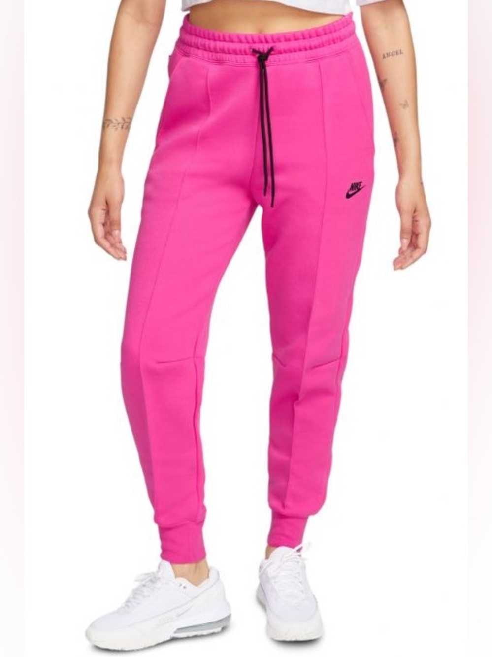 Sz small SPORTSWEAR TECH FLEECE MID-RISE JOGGERS
Women – Alchemy Pink/Black